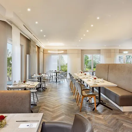 H+ Frankfurt Airport West 4*