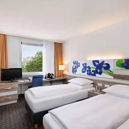 Hotel H+ Frankfurt Airport West 4*