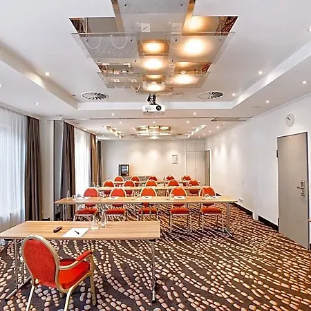 Szálloda H+ Frankfurt Airport West 4*