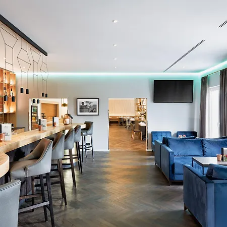 Hotel Sunday Frankfurt Airport 4*
