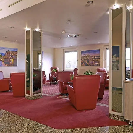 H+ Frankfurt Airport West 4*