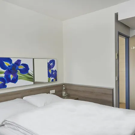 H+ Frankfurt Airport West 4* Хофхайм-ам-Таунус