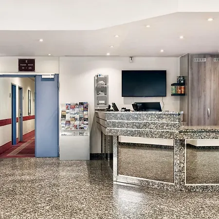 Hotel H+ Frankfurt Airport West