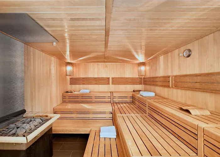 H+ Frankfurt Airport West