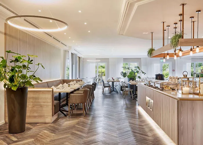 H+ Frankfurt Airport West