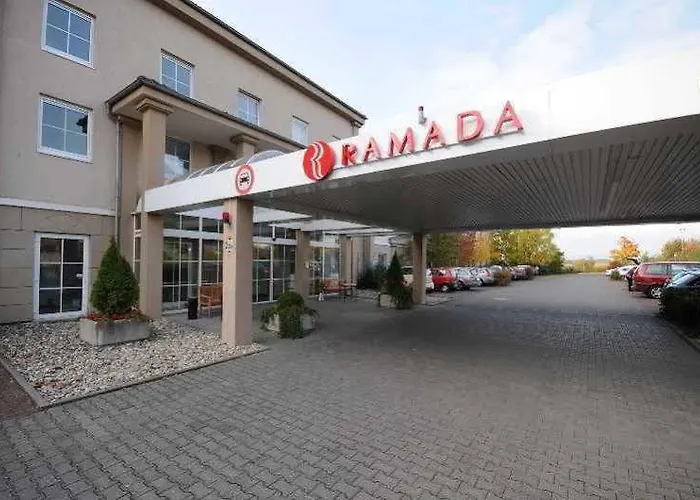 H+ Frankfurt Airport West 4*