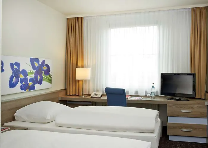 H+ Frankfurt Airport West 4*